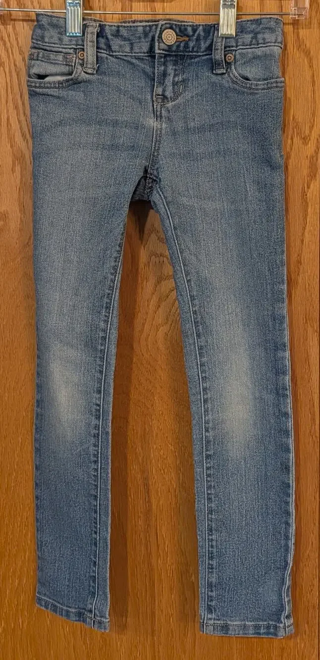 🏖️Girls 6 Straight Old Navy Jeans